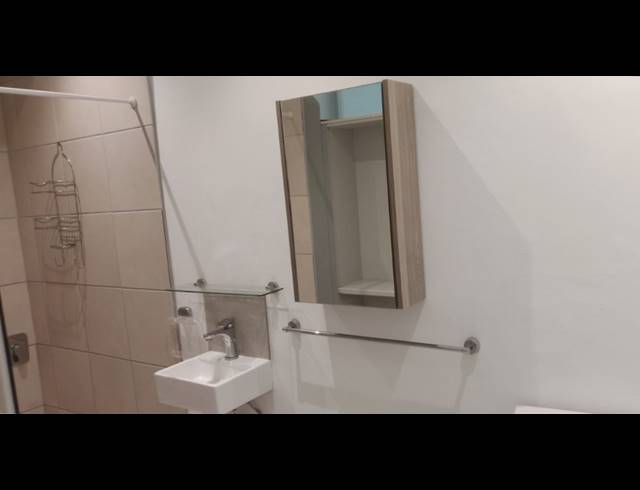 1 bed property to rent in WOODSTOCK